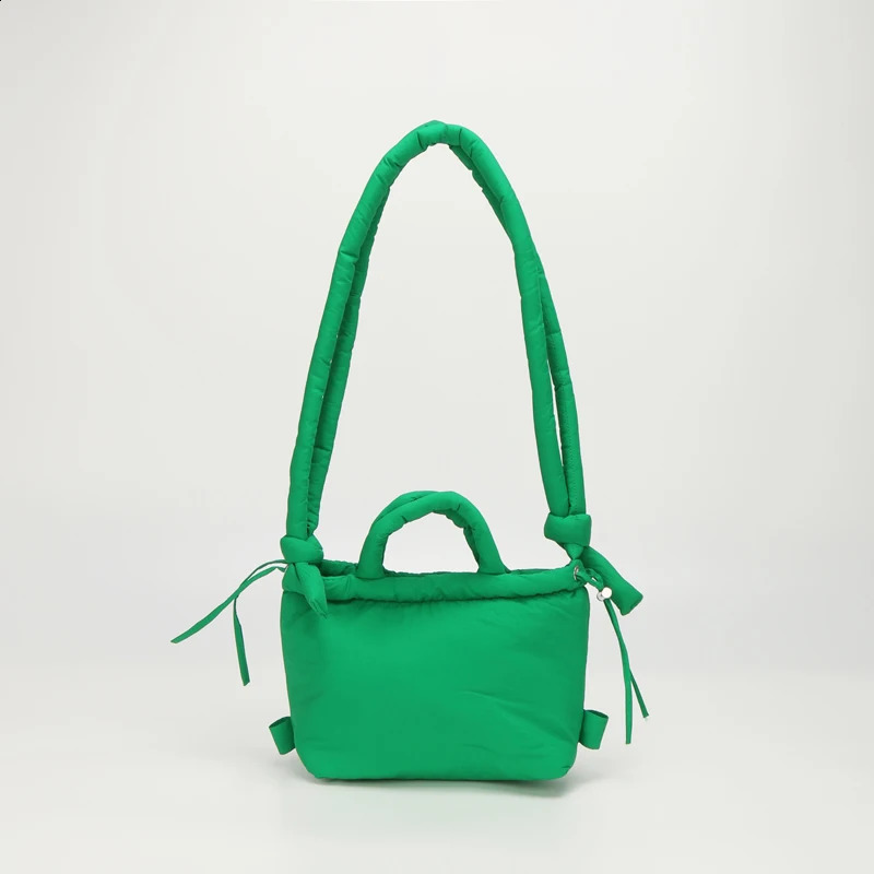 Large Capacity Nylon Casual Youth Crossbody Bags Interior Compartment Bags for Women Sewing Thread Womens Handbags 241210