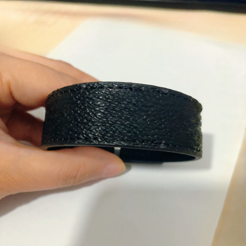 Designer Bangle leather bracelet Simple Buckle Stainless steel Jewelry Women Men Bracelets with box