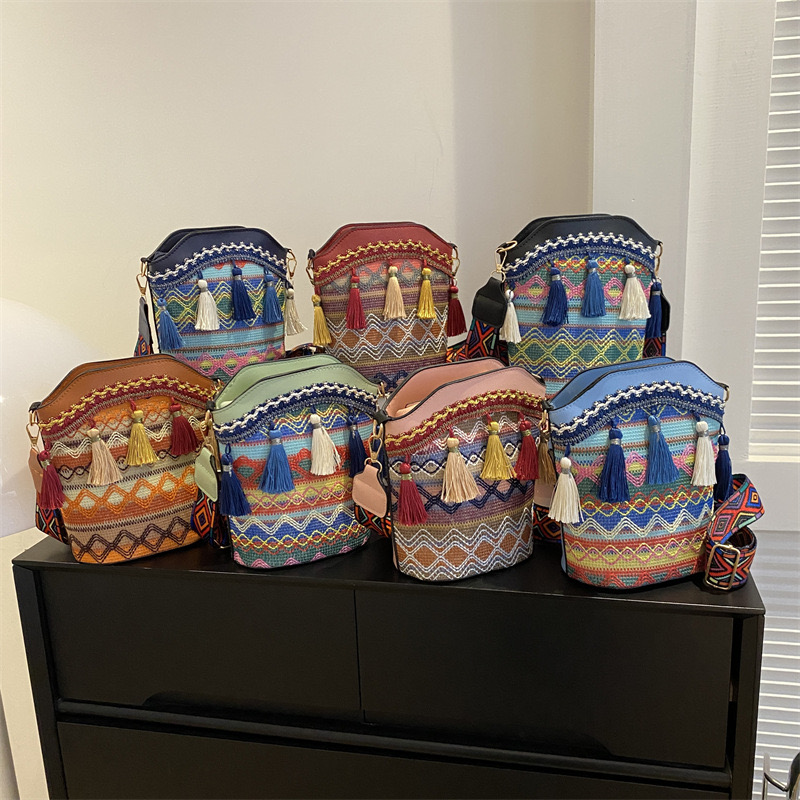 2025 new New Ethnic Style Trendy Casual Fashion Bohemian Single Shoulder Bucket Crossbody Bag Handbags zhanyishengli