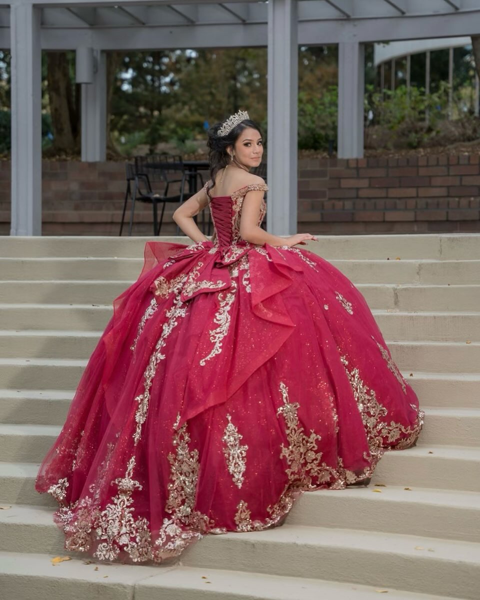 Sequined Red Appliqued Ball Gown Quinceanera Dresses Beaded Prom Gowns Off The Shoulder Necke Sixteen Sweet Tulle Masquerade Dress