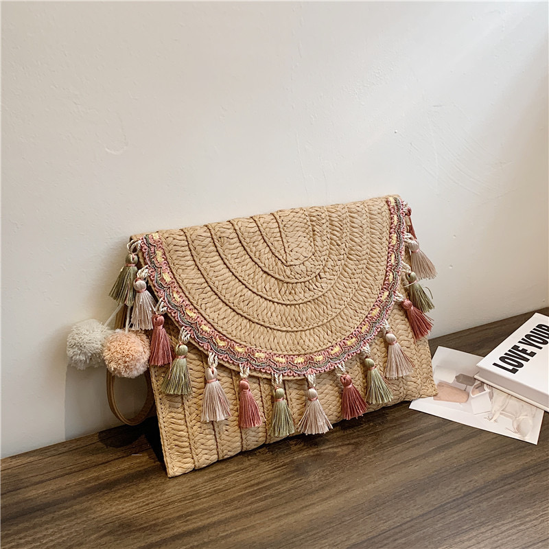 2025 new Ethnic handmade woven for women Bohemian style handbag with tassel envelope shoulder bag zhanyishengli