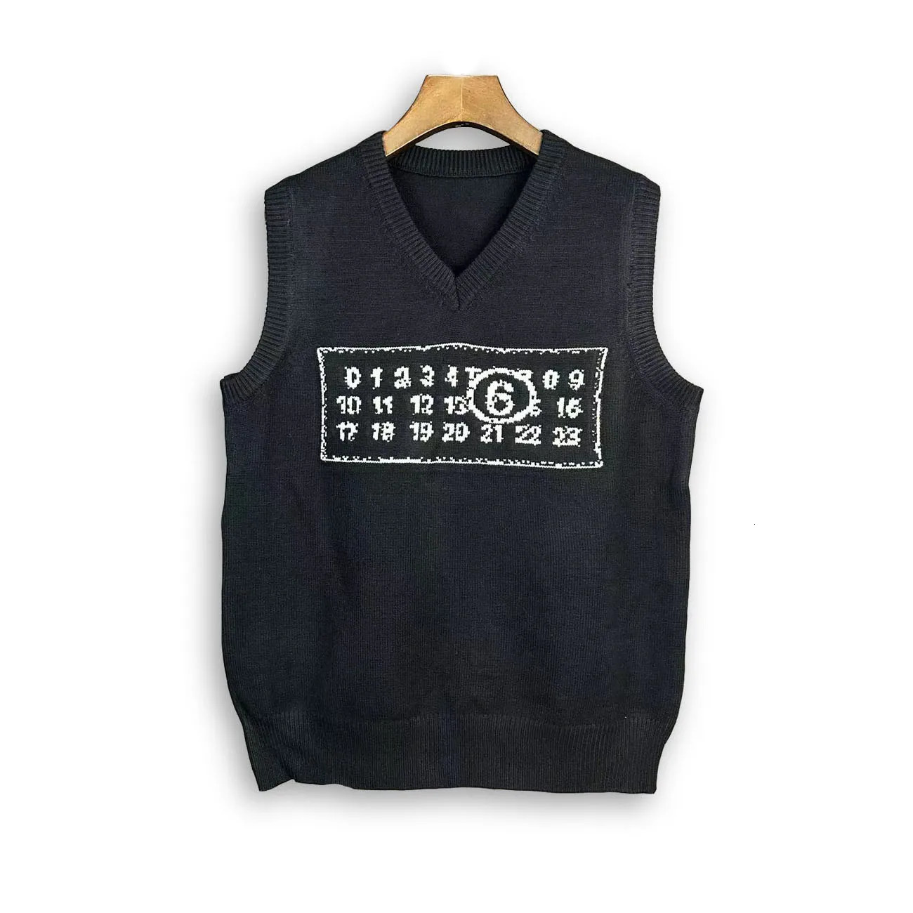 Vneck Sleeveless Knitted Wool Sweater Letters Jacquard Black White Patchwork Tank Top Harajuku Fashion Oversized Vest 241209 - view 3