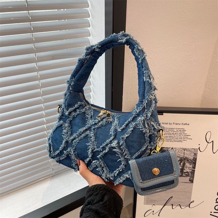 This Rhombus Denim Handbag Is Stylish, Simple , Suitable for New Work, Commuting and Dating. H6.26
