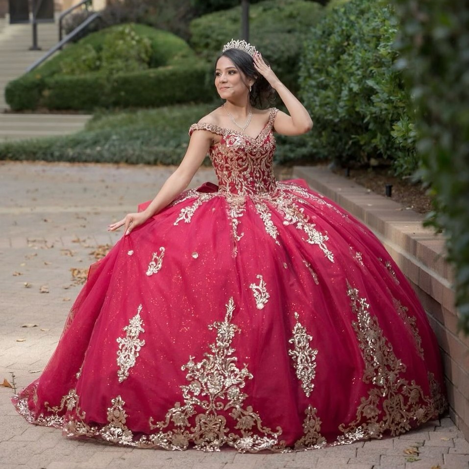 Sequined Red Appliqued Ball Gown Quinceanera Dresses Beaded Prom Gowns Off The Shoulder Necke Sixteen Sweet Tulle Masquerade Dress
