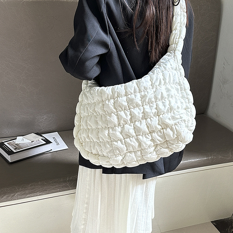 Designers Bag Free New Shipping Pleated Cloud Womens Large Capacity Crossbody Casual Cotton Clothing Tote Bag