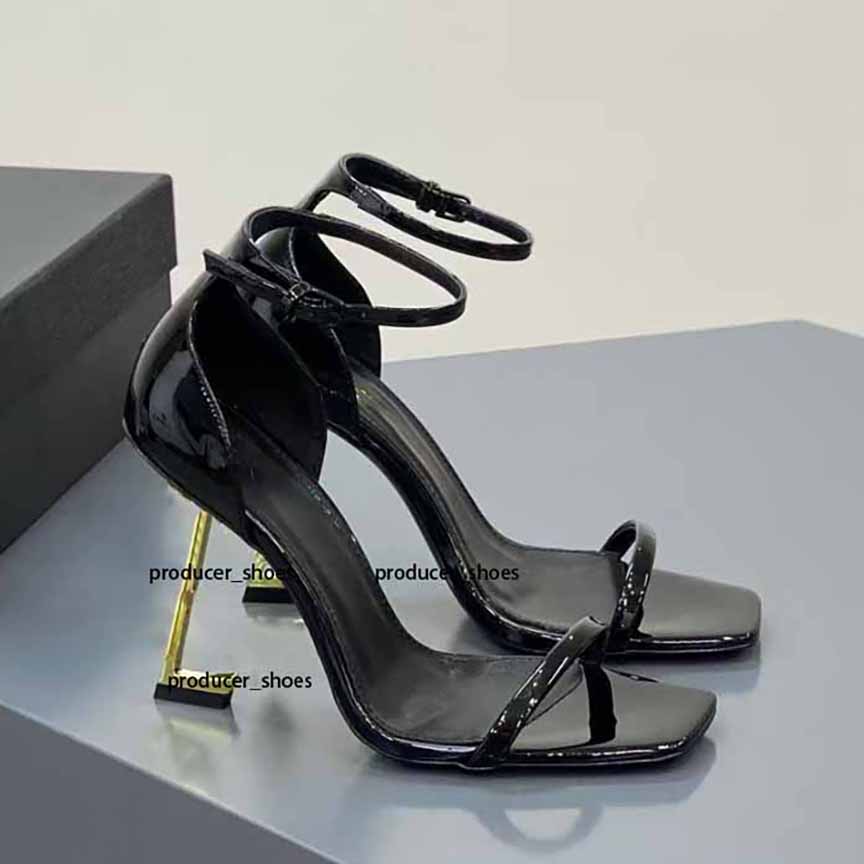 Avec une boîte Femmes Chaussures habillées de luxe Designer High Heels Sandals Opyum Pumps Stiletto Brand Talon en cuir en cuir