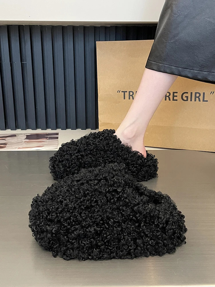 Fur Shoes Flock Winter Woman Slipper Pantofle Med Platform Cover Toe Slides Plush 2024 Rome Hoof Heels Rubber Fabric House Slipp 241211