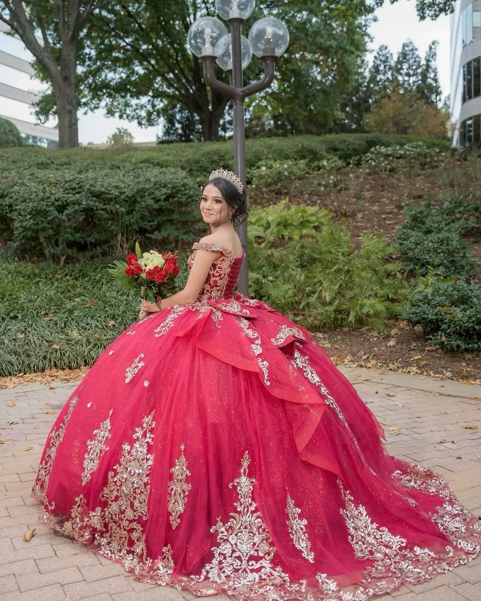 Sequined Red Appliqued Ball Gown Quinceanera Dresses Beaded Prom Gowns Off The Shoulder Necke Sixteen Sweet Tulle Masquerade Dress