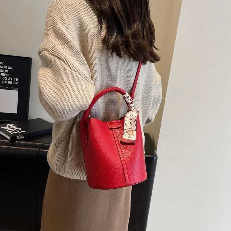 Hot Selling Simplicity High-end Wens Crossbody Bag PU Material Versatile Bucket Bag Fi Handbag Cmuting Z241210