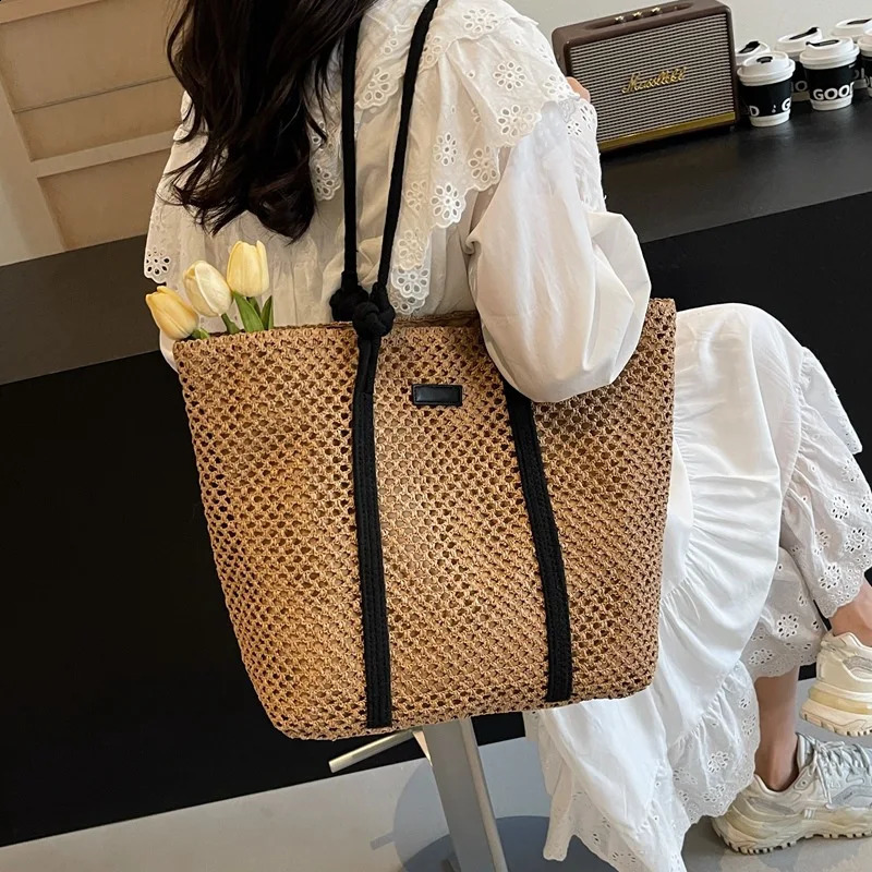 Grass Womens Large Capacity Shoulder Bag Summer Fashion Edition Hollow Womens Seaside Vacation Beach Bag 241205