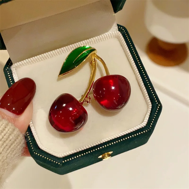 Fashion Crystal Red Cherry Brooches For Women Clothing Cute Alloy Crystal Fruit Enamel Pins Party Jewelry Gifts 241211