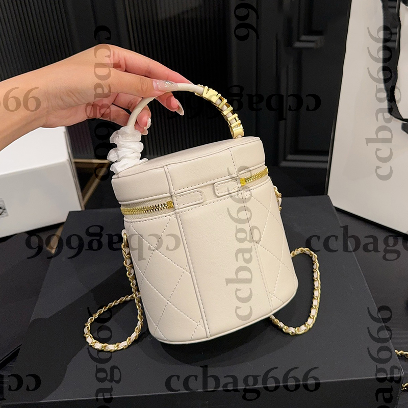 Womens Calfskin Top Portable Handle Tote Bucket Makeup Cosmetic Case Bags Gold Matelase Chain Crossbody Handbags Letter Charms Vanity Purse 14x15cm