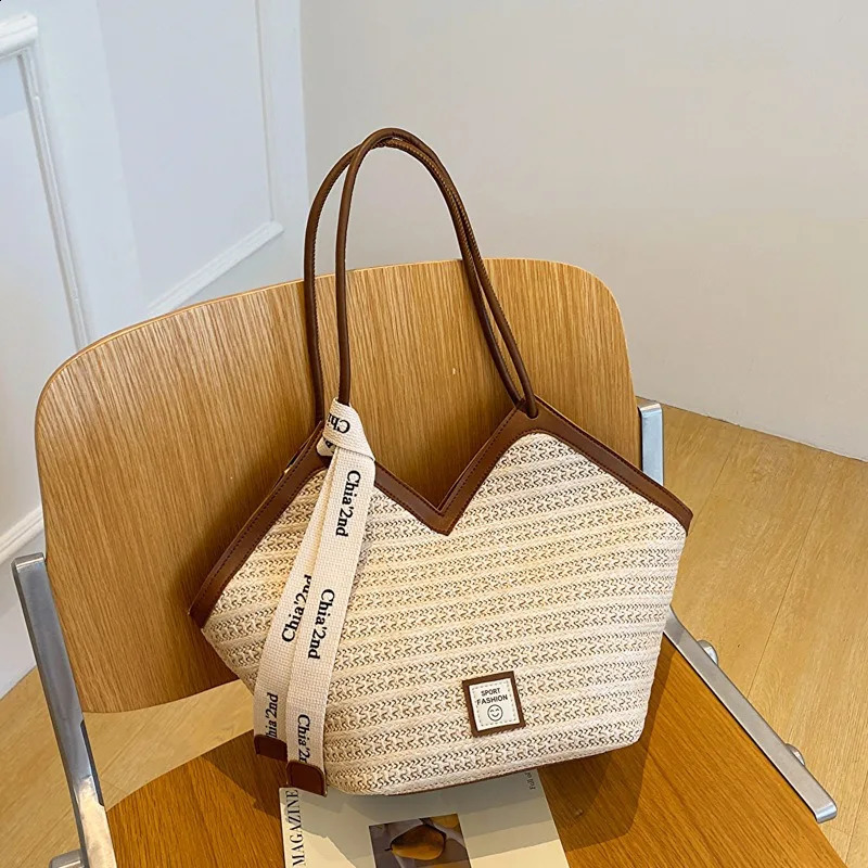 Summer grass beach large capacity high-end texture Versatile shoulder bag fashionable woven handbag 241205