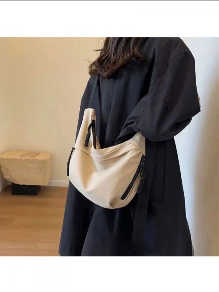 Literary nylon dumpg with large capacity, new fashionable commuting crossbody bag, trendy solid New color shoulder bag