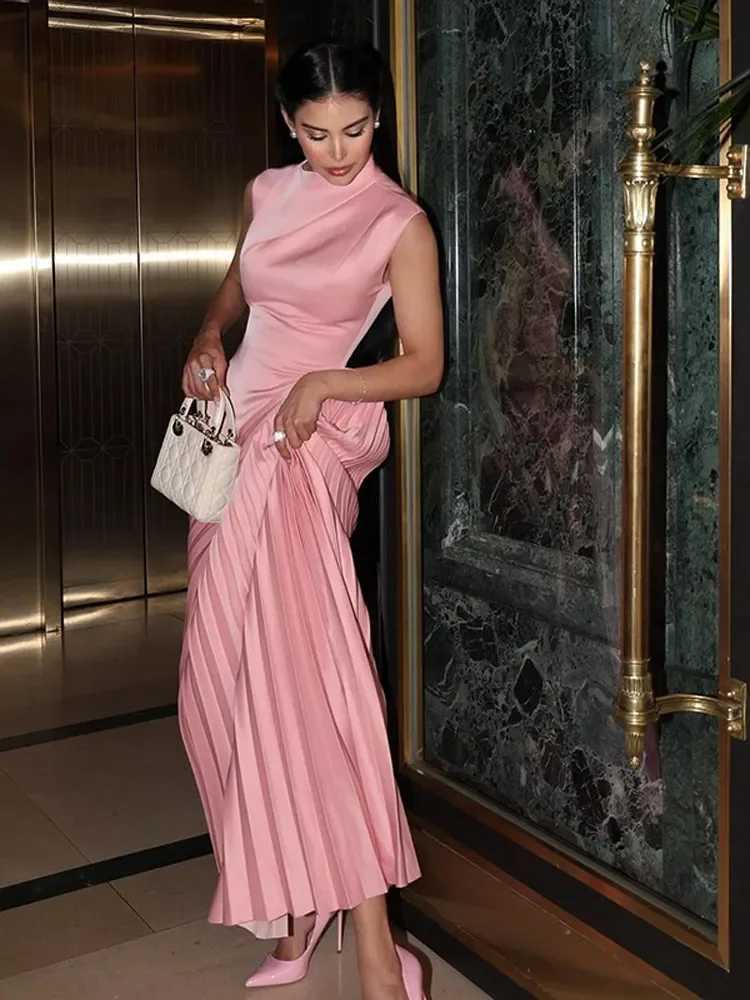 Women Elegant Pink Pleated Stand Collar Long Dresses Fashion Sleeveless Waist Up Slim Fit Vestidos New Female High Street RobesXJ241210