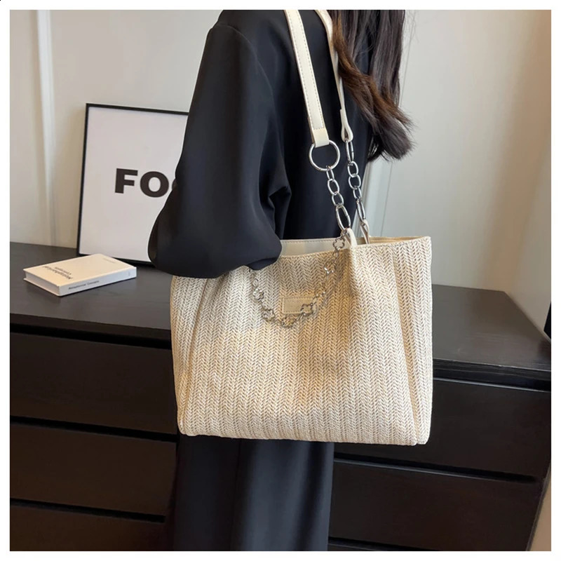 Rattan Womens Handbag Beach Bag Handmade Knitted Straw Bag Large Capacity Handbag Leather Bohemian Summer 241205