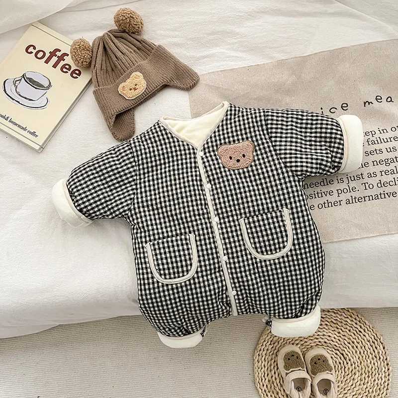 Winter baby girl boy jumpsuit baby thick cotton jumpsuit Korean checkered long sleeved tight fitting clothing newborn baby clothing M241211