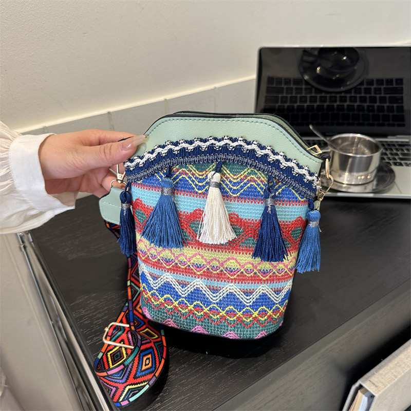 2025 new New Ethnic Style Trendy Casual Fashion Bohemian Single Shoulder Bucket Crossbody Bag Handbags zhanyishengli