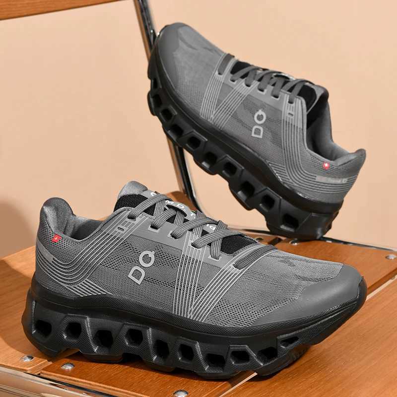Outdoor skateboard shoes New sports shoes Fashion series Running shoes casual men and wen couples shoes sizes Z250411