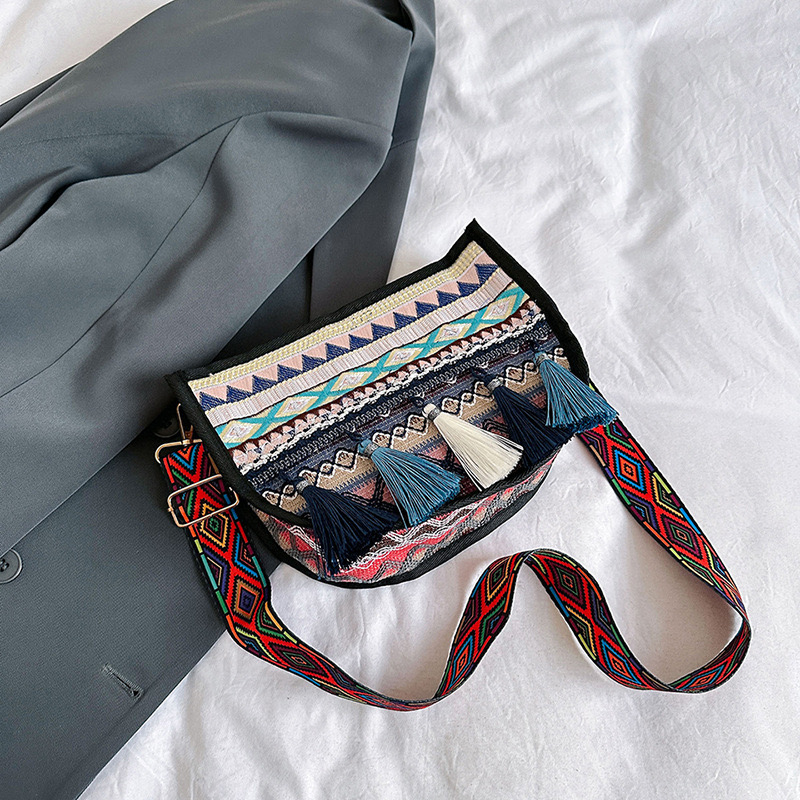 2025 new Printed canvas tassel personalized western crossbody bag Bohemian TK zhanyishengli