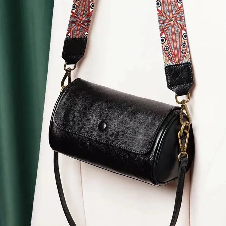 Cylindrical Pillow Genuine Leather Womens Handbag Underarm Bag Fashionable Versatile Commuting Shoulder Crossbody 241203Z