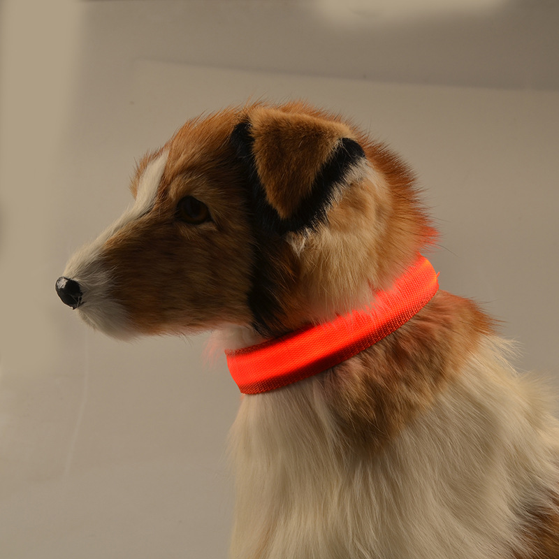 Small/Medium Dog LED Lighted Reflective Collar - Long Lasting, Geometric Design, Ideal for Evening Walks
