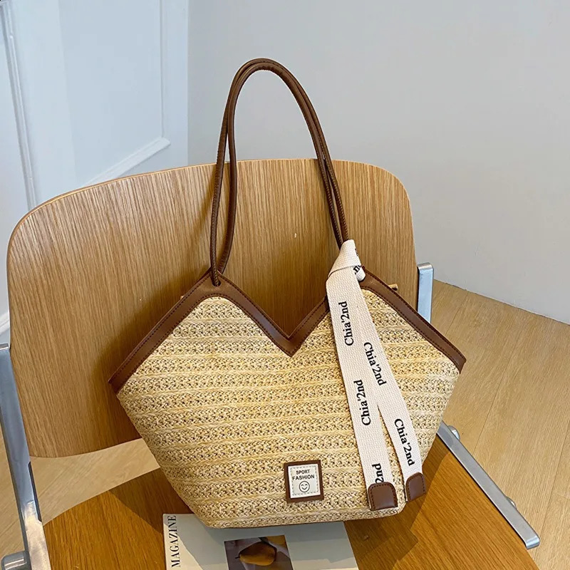 Summer grass beach large capacity high-end texture Versatile shoulder bag fashionable woven handbag 241205
