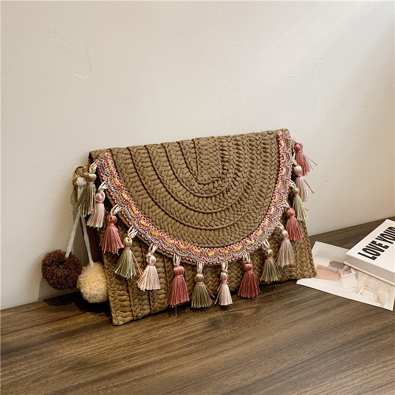 2025 new Ethnic handmade woven for women Bohemian style handbag with tassel envelope shoulder bag zhanyishengli