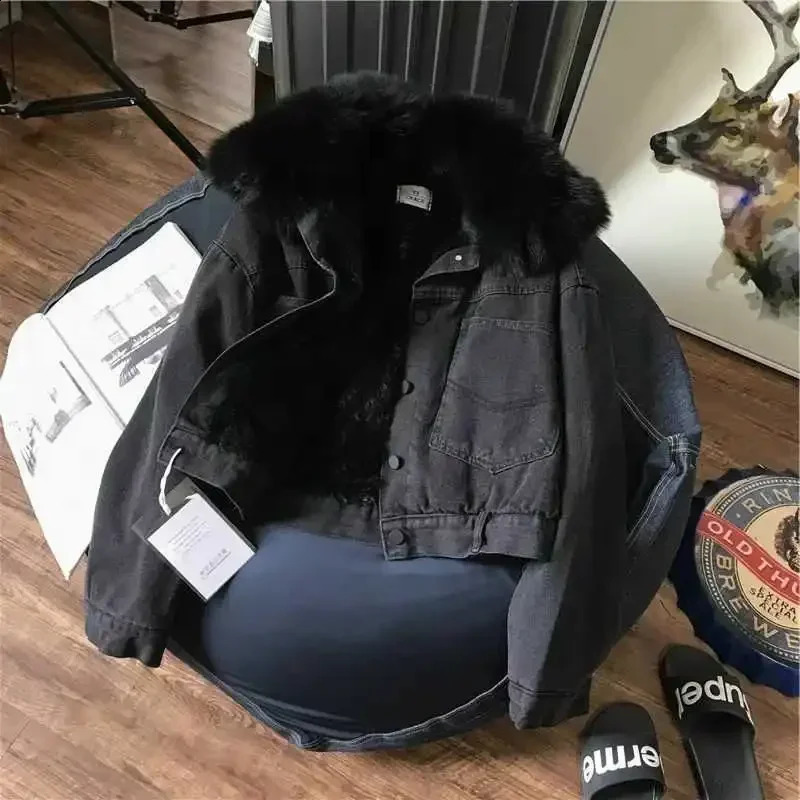 Crop womens denim jacket lined with fur plush warm shorts winter used for refrigerated womens denim jacket small wool inner and outer sleeves 241210