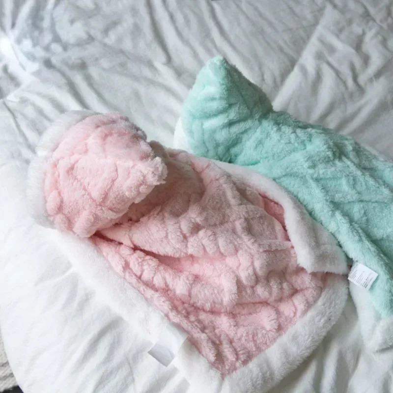 Warm Blanket Plush Coat for Dog Pet Plush Sweater Home Cloak Puppy Clothes Teddy Clothing Winter Fleece Thicken Warm Coat Gifts 241212