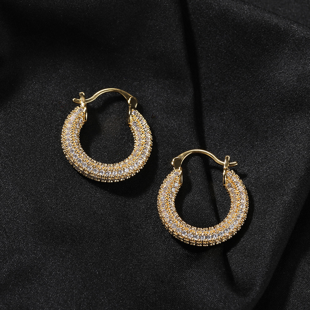 Fine Quality Full Diamond Huggie Hoop Earrings For Womens Ins New In Trendy Bling Cubic Zirconia Hollow Ear Rings Hip Hop Piercing Earrings Pendientes