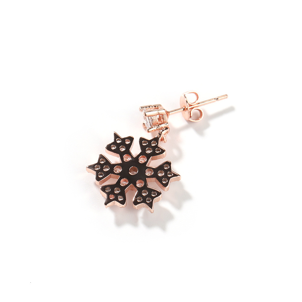 Instagram style hip-hop Christmas snowflake earrings with copper inlaid 3A zircon Aesthetic earrings and personalized minimalist earrings Pendientes B