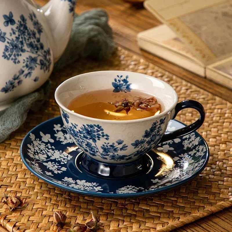 Vintage Chinese style ceramic coffee cup lamp luxury coffee shop exquisite tea cup unique coffee cup and plate set gift Y241211