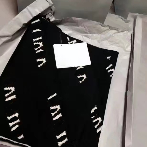 Luxurys Fashion Landscape Two-color Double-sided Designers Scarf Double-sided Thickened Long Versatile Shawl Headband Elegant embroidery scarfs pretty