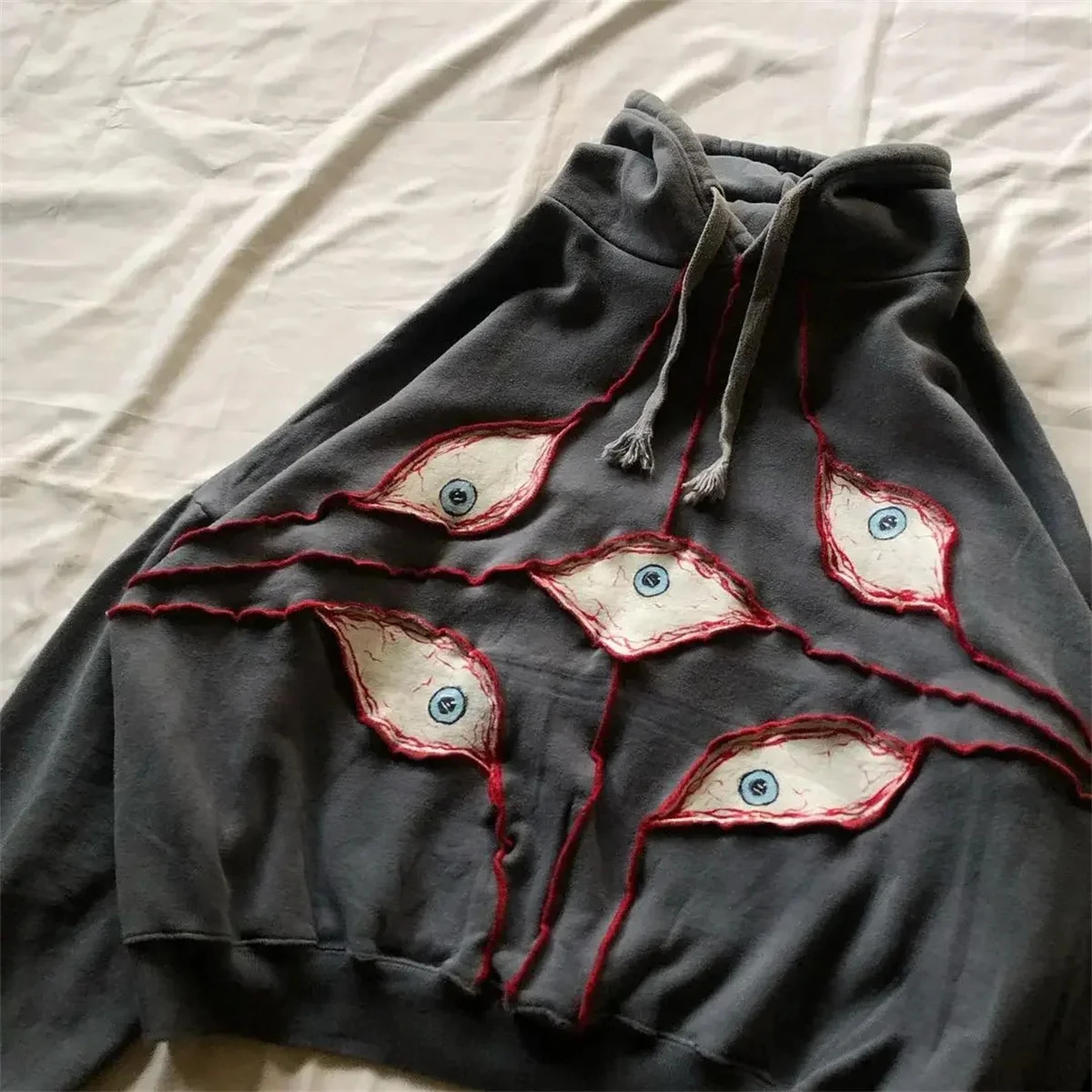 Gothic retro eye patch work hoodie Y2K loose zipper mens fashionable punk long sleeved sportswear Harajuku casual top 241211
