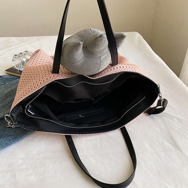 Niche Commuter Bag for Women, Japanese and Korean Dolls, Cartoon Travel Tote Large Capacity Crossbody Bag, 2024 New Casual Fashion Trendy Clothing