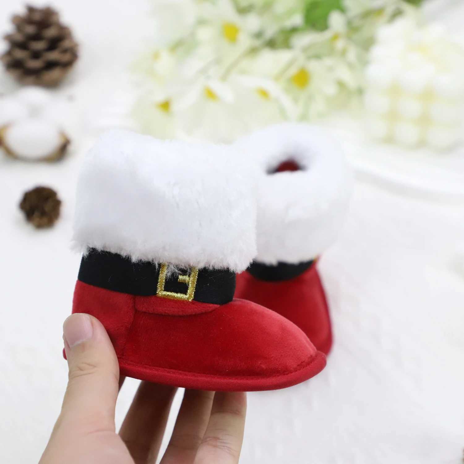 Boots Baby Toddler Shoes Christmas Cute Plush Heart Warm and Non-Slip Suitable for Festival Party Wear Winter Style H241212