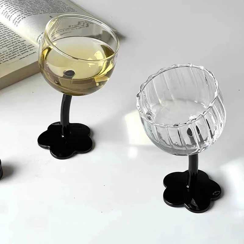 Cute curved flower transparent vertical stripe coaster roaring beer champagne glass latte milk glass Y241211