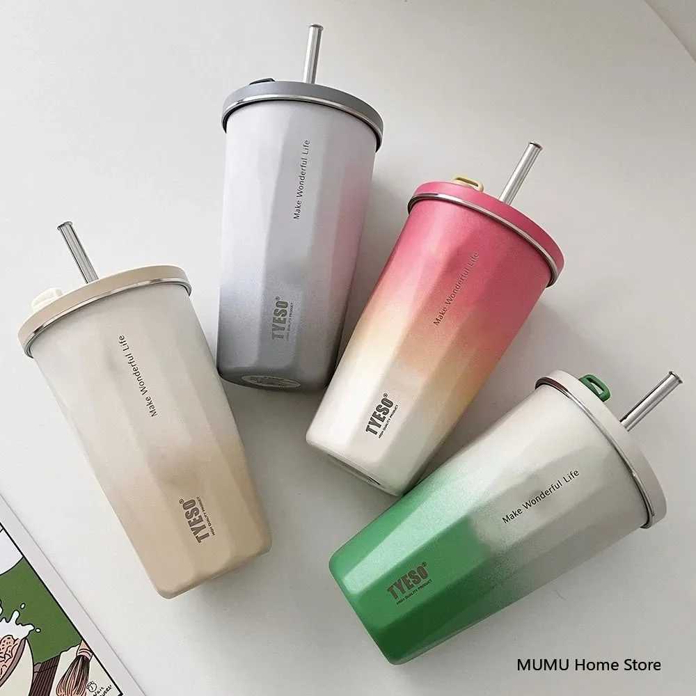 600ML stainless steel hot water bottle with straw portable vacuum valve car inflatable cup coffee cup Y241211