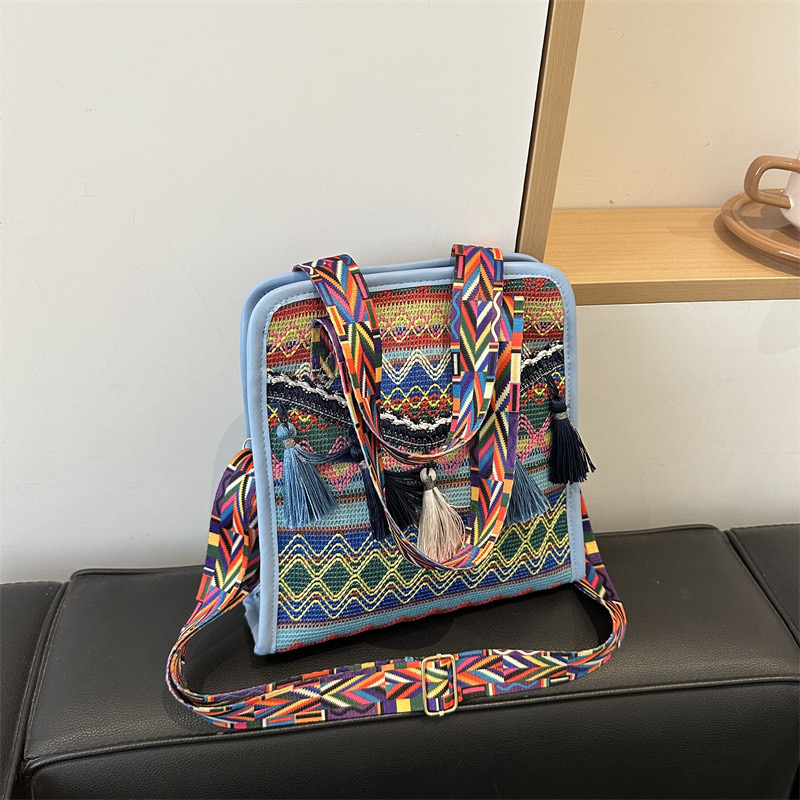 2025 new Minority shoulder new Bohemian style minimalist niche crossbody bag for women traveg abroad zhanyishengli