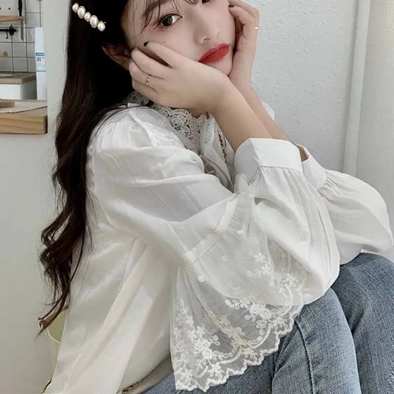 Fashion ruffled autumn lace top womens top collar womens top retro lace shirt Korean sweet loose dress womens 11335 241211