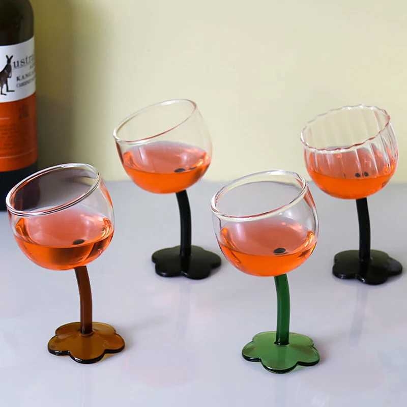 Cute curved flower transparent vertical stripe coaster roaring beer champagne glass latte milk glass Y241211