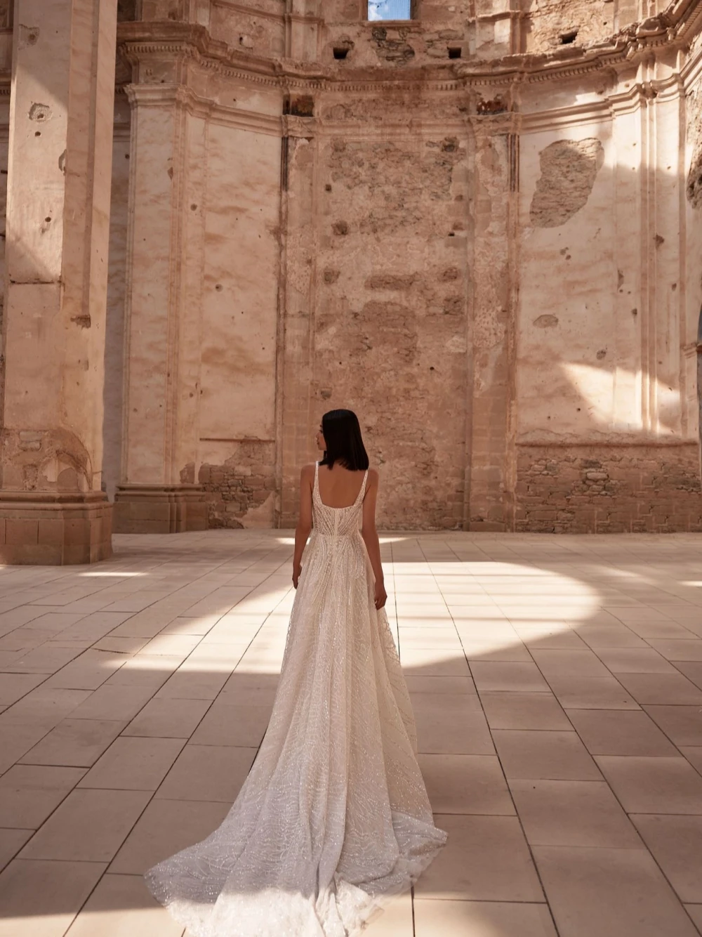 Vintage Bridal Dress Sequins Pearls Wedding Spaghetti Strap Sleeveless Ball Gown Split Side Sweep Train Customized Dresses Vestido De Novia