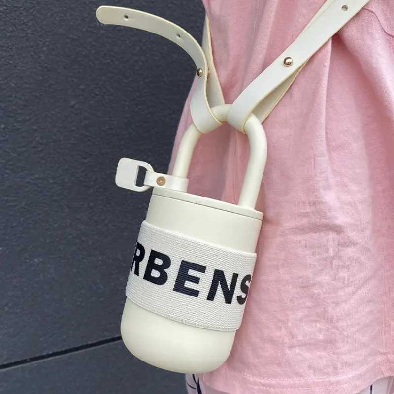 Water bottle shaped hot vacuum filled cup stainless steel portable travel 460ml Y241211