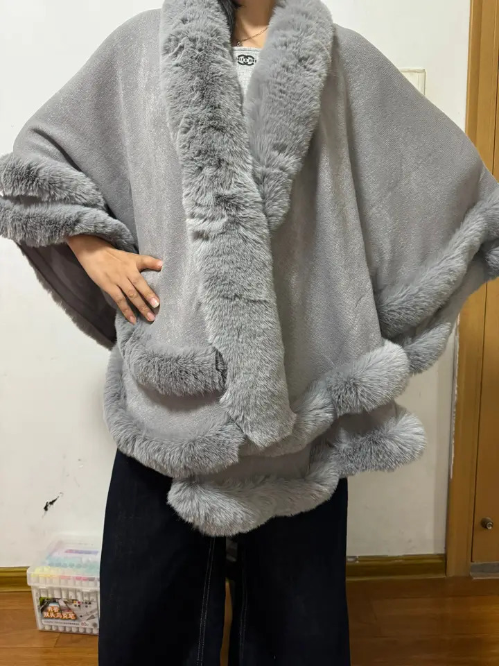 Womens thick and warm cashmere raincoat shawl 2-loop synthetic fur collar large bell swing shawl loose coat cape winter 241212