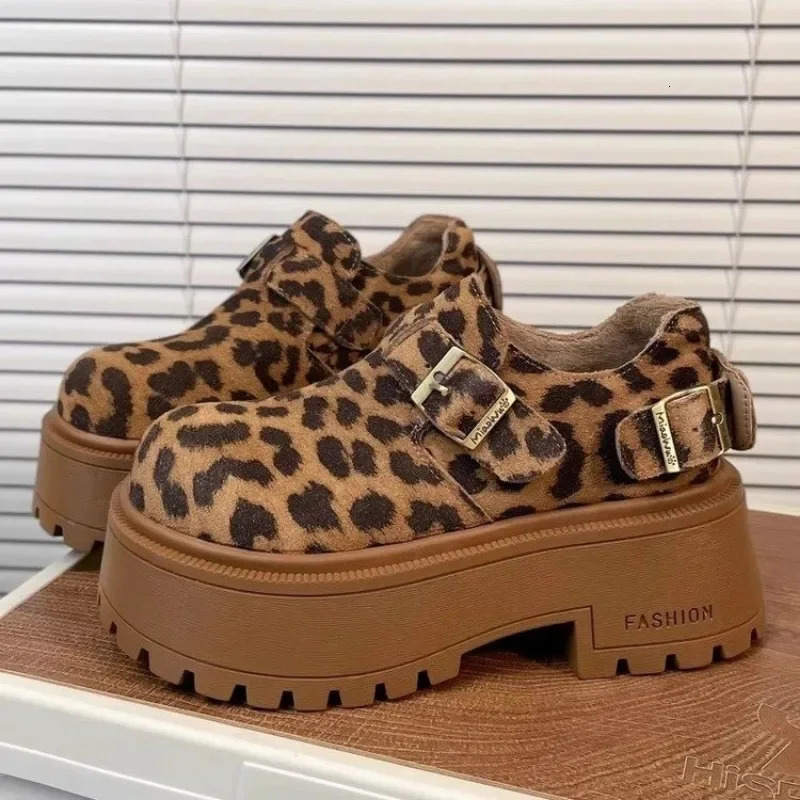 Ladies Shoes Buckle Strap Fashion Leopard Print Casual Pumps Women Round Toe Platform Heels Zapatos Mujer 241211