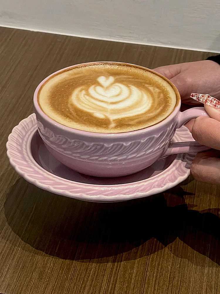 300ml French retro elegant ceramic coffee cup and plate with spoon light luxurious latte Pling cup girls ple style cup and plate set Y241211