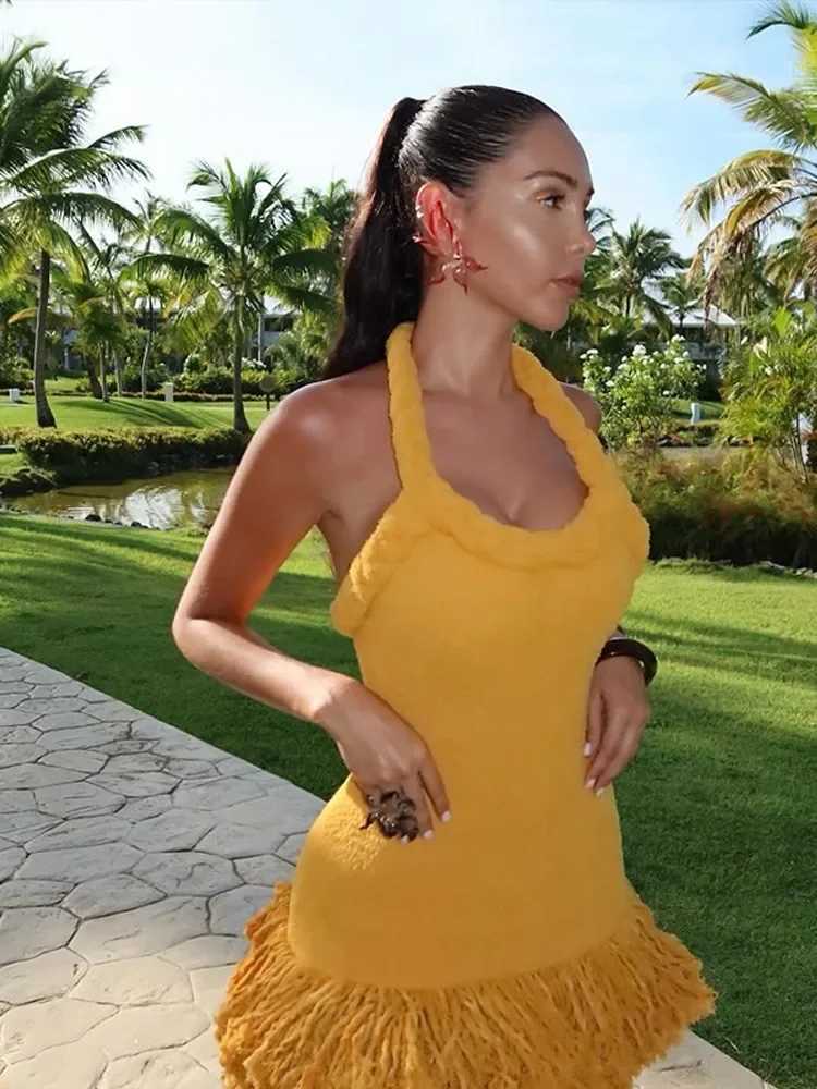 Urban Sexy Dresses 2025 Holiday Dress Elegant Lace Solid Color Dress Sexy Backless Ultra Thin Tassel Bottom Womens Dress Beach Party Tank Top Y241212N