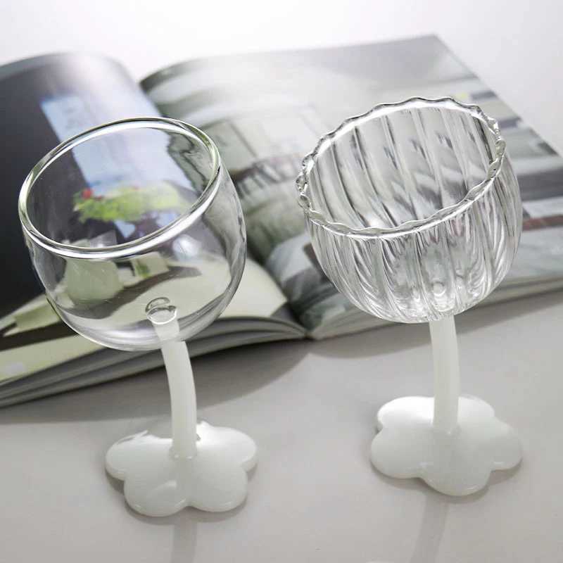 Cute curved flower transparent vertical stripe coaster roaring beer champagne glass latte milk glass Y241211