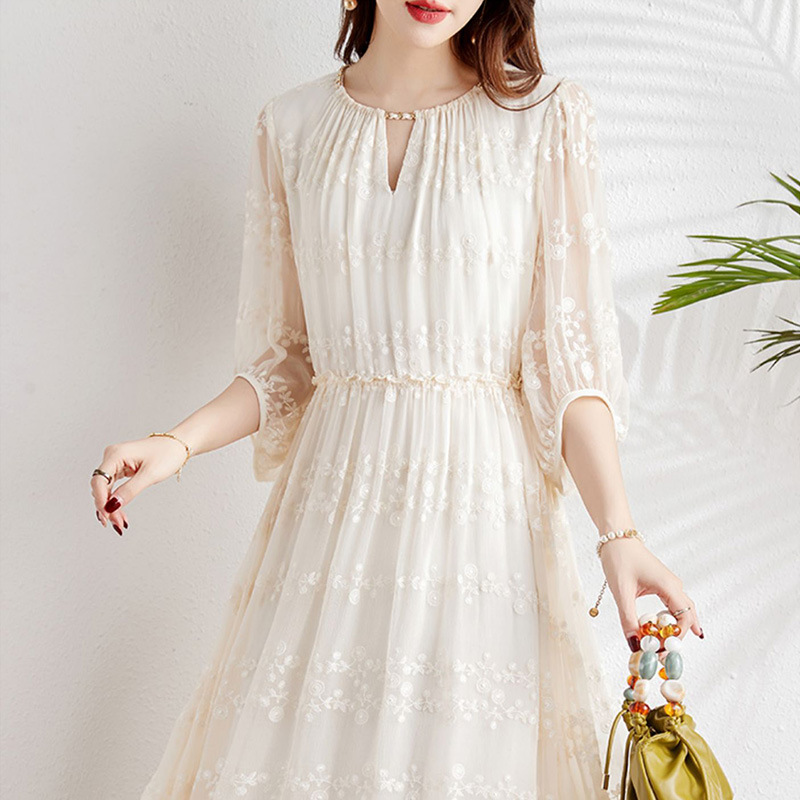 G171 Silk embroidery rich lady style skirt mulberry silk dress French white medium and long size women's clothing summer